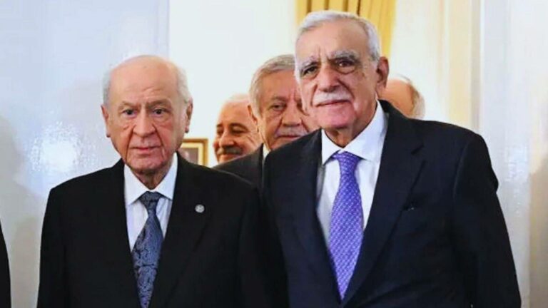 bahceli-ahmet-turku-arayarak-terorsuz-turkiye-yolundaki-gelismeler-sebebiyle-tebrik-etti-XgWH5fCE.jpg