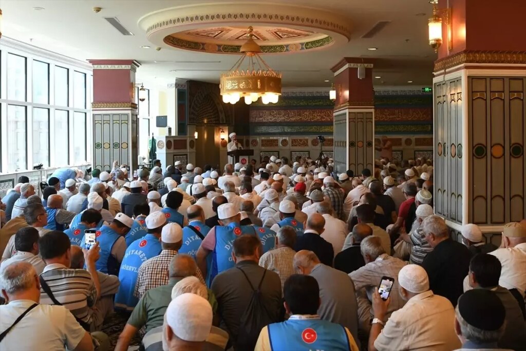 diyanet-isleri-baskani-erbas-hac-iman-ve-ahlak-egitimidir-n2zgh7Rt.jpg