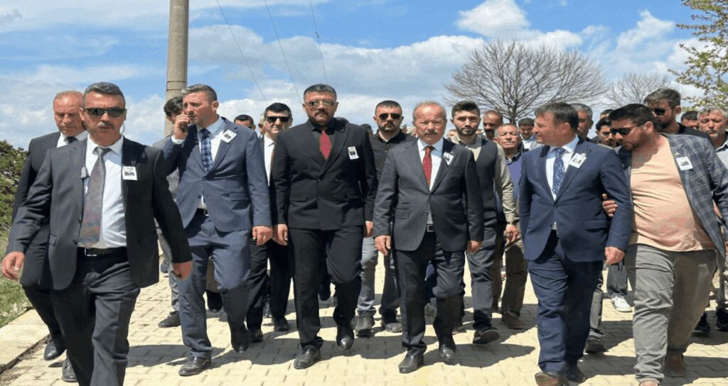 ocalana-beyefendi-diyen-mhpli-vekil-sehit-cenazesinde-bu-turlu-korundu-8dMpczSt.jpg