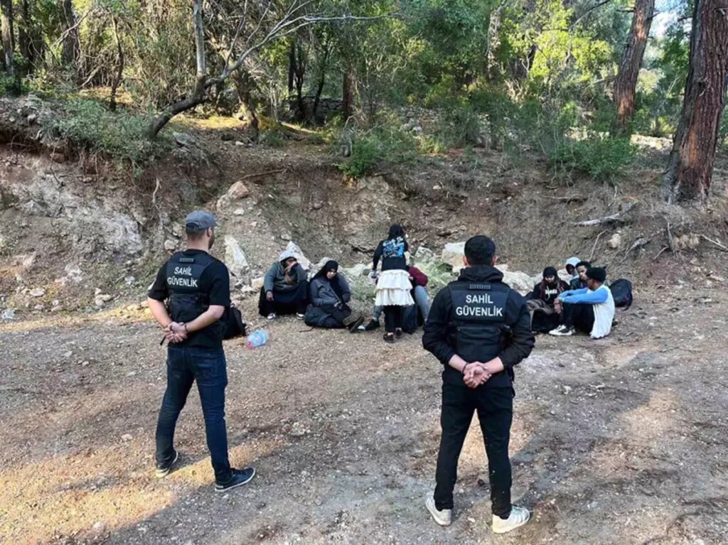 fethiyede-10-sistemsiz-gocmen-yakalandi-3ExcEGTK.jpg
