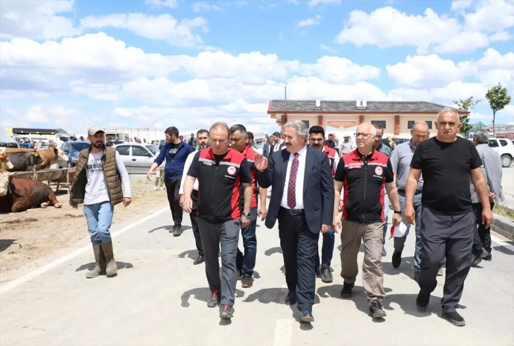 melikgazide-kurban-pazari-hazirliklari-tamamlandi-CrM83cxP.jpg