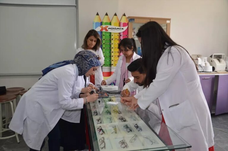 mus-alparslan-universitesinde-optisyenlik-programi-atolyesi-acildi-PetxhMNB.jpg